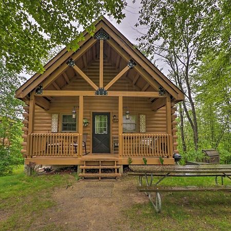 Cozy Retreat With Porch And Double Jj Resort Access! Rothbury Exterior foto